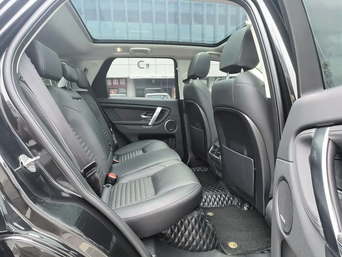 Land Rover Discovery Sport 2024 Luxury Custom Edition фото 11