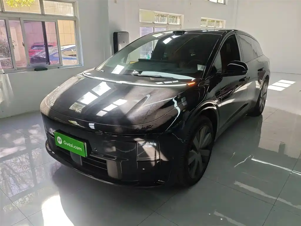 Li Auto i6 2025 4WD Base Model