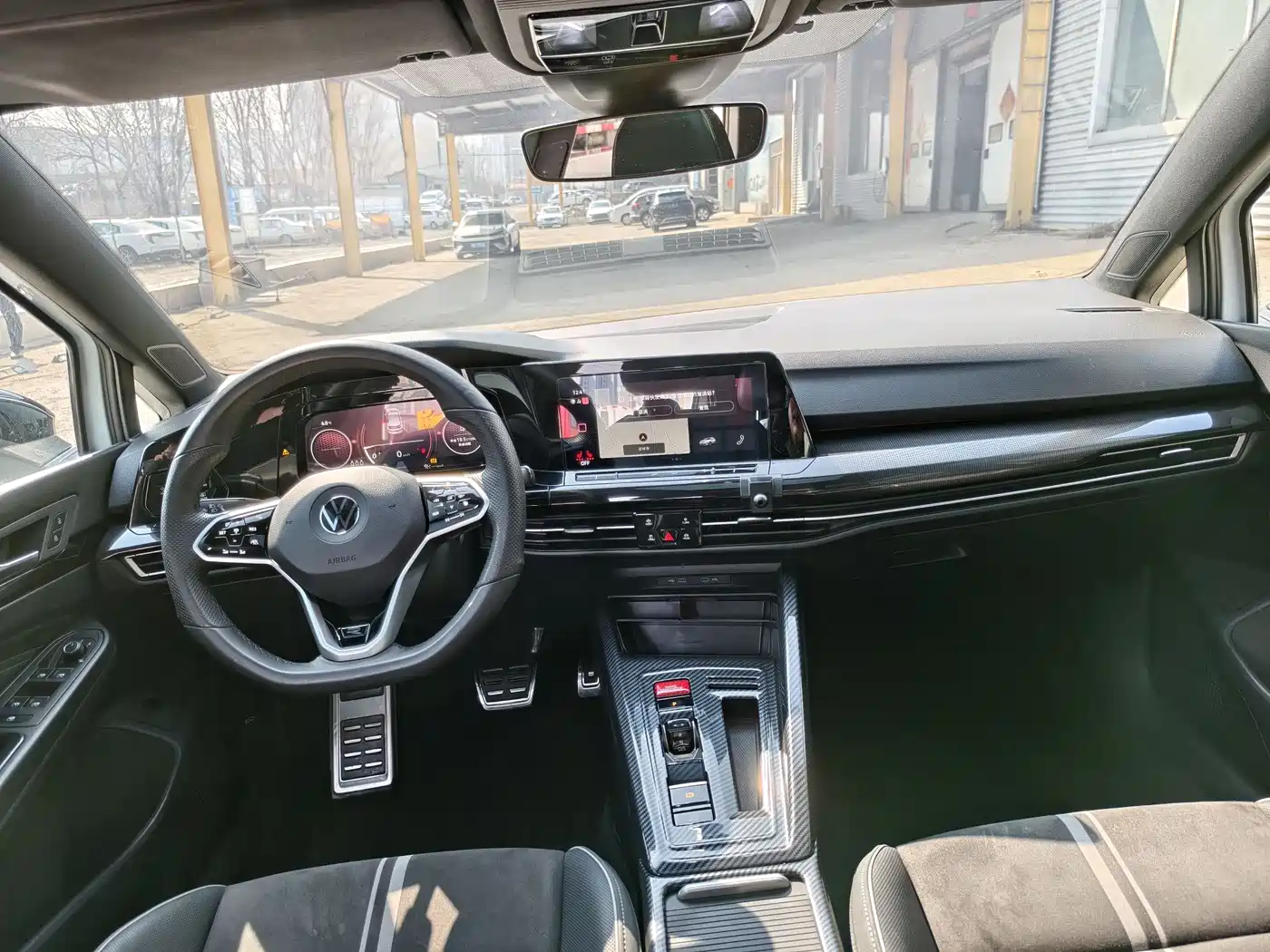 Volkswagen Golf 2023 Model 280TSI DSG R-Line фото 15