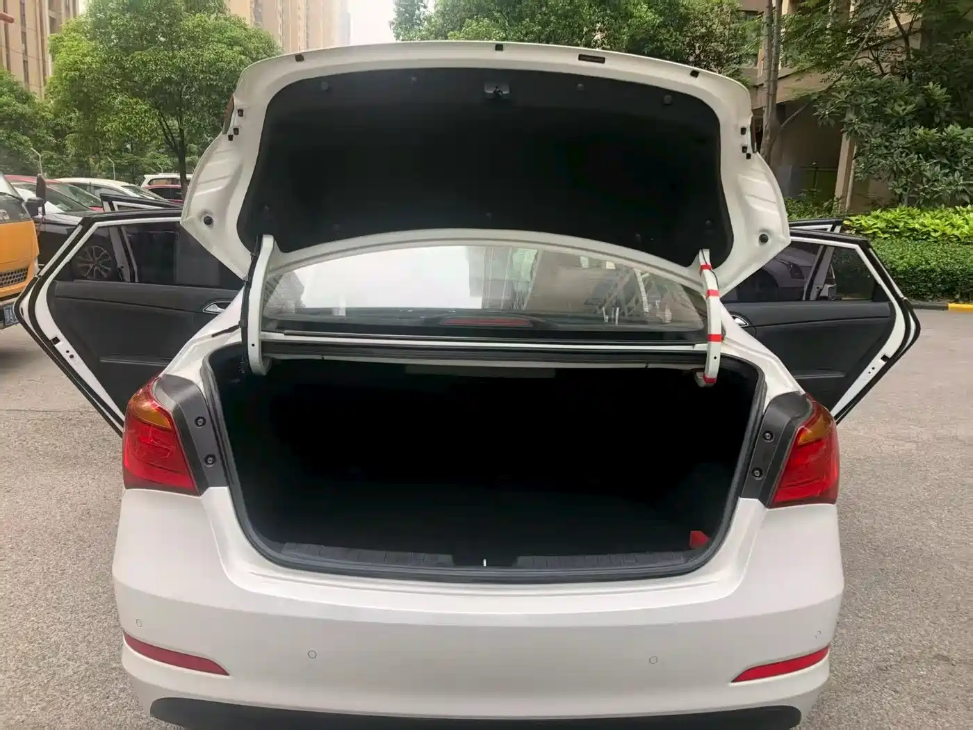 Hyundai Mistra 2016 1.8L Automatic Comfort GL фото 17