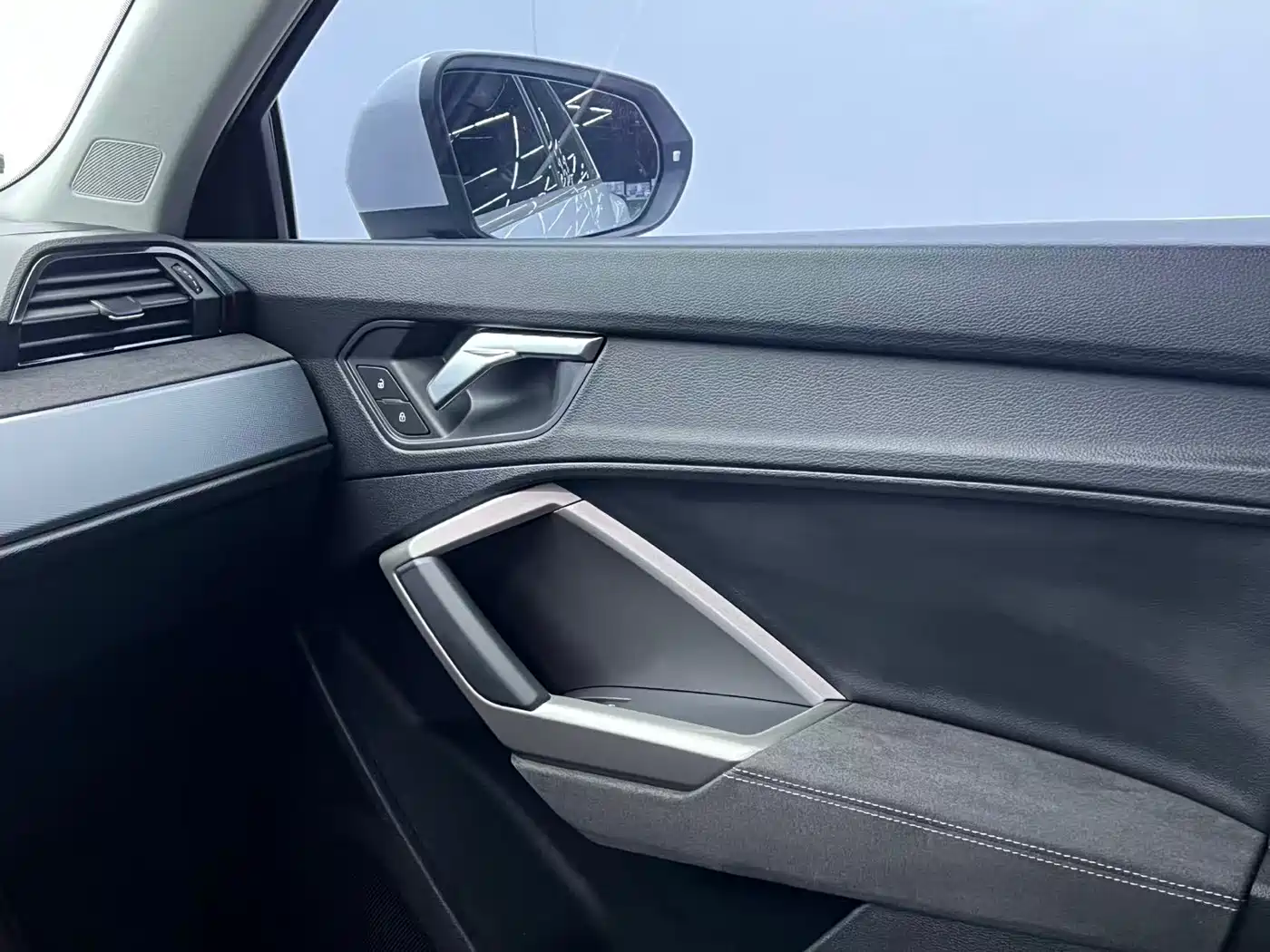 Audi Q3 2022 35 TFSI Progressive Dynamic фото 13