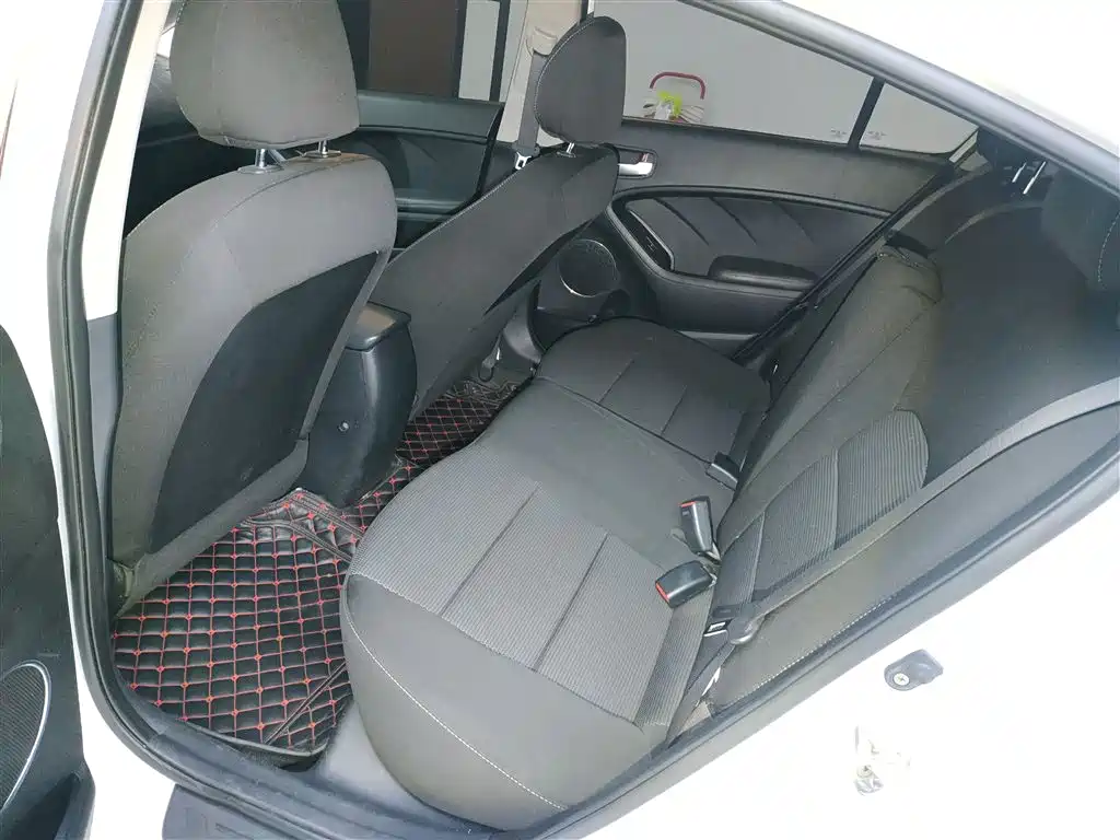 Kia K3 2016 1.6L Automatic GLS фото 17