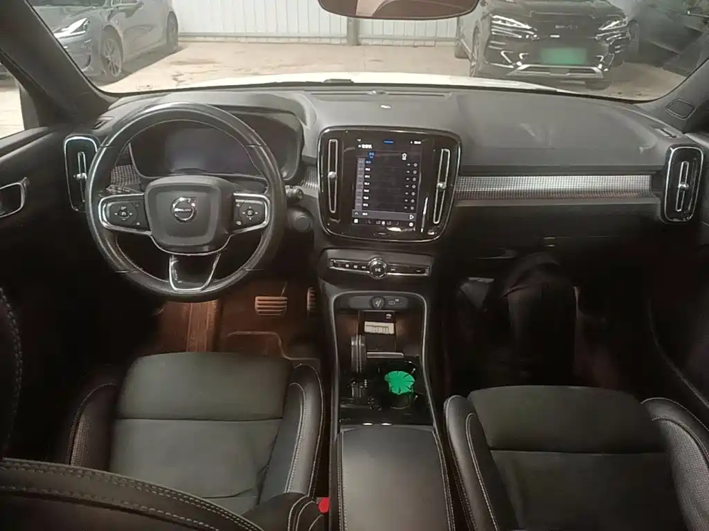 Volvo XC40 New Energy 2021 2021 P8 EV AWD Elegant Sport