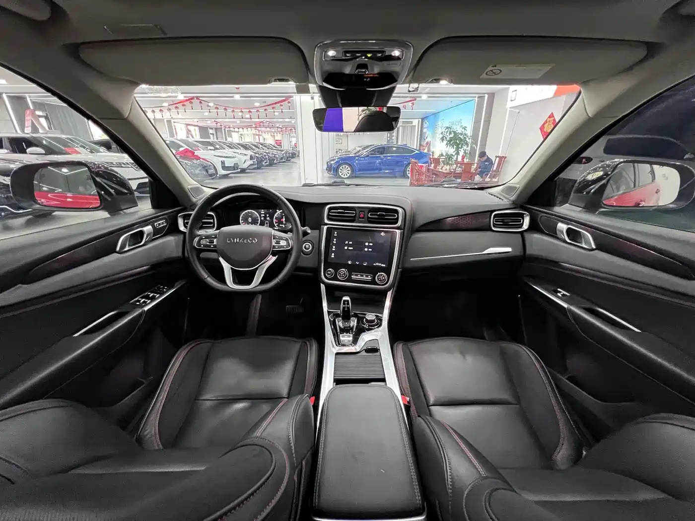 Lynk & Co 01 2017 2.0T AWD Pro фото 13