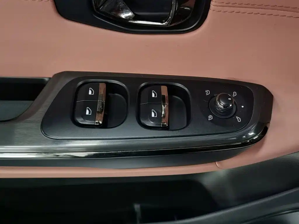 Фото 9 - NIO EC6