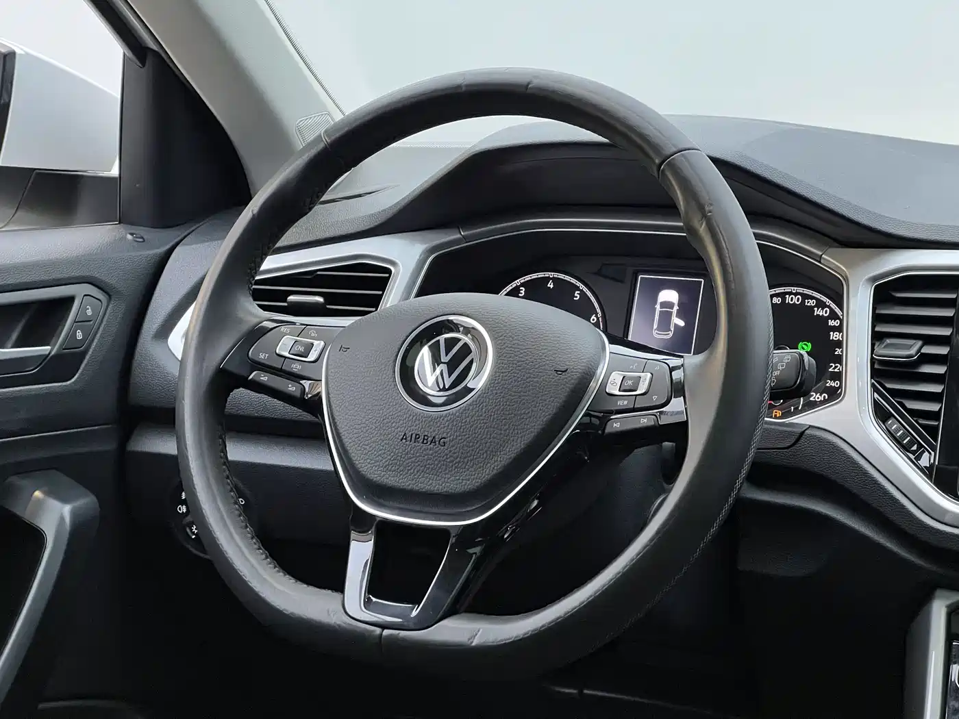 Volkswagen T-ROC 2021 280TSI DSG 2WD Comfort Connected фото 9