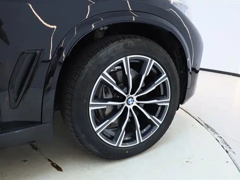 BMW X5 (Import) 2019 xDrive40i M Sport Package фото 13