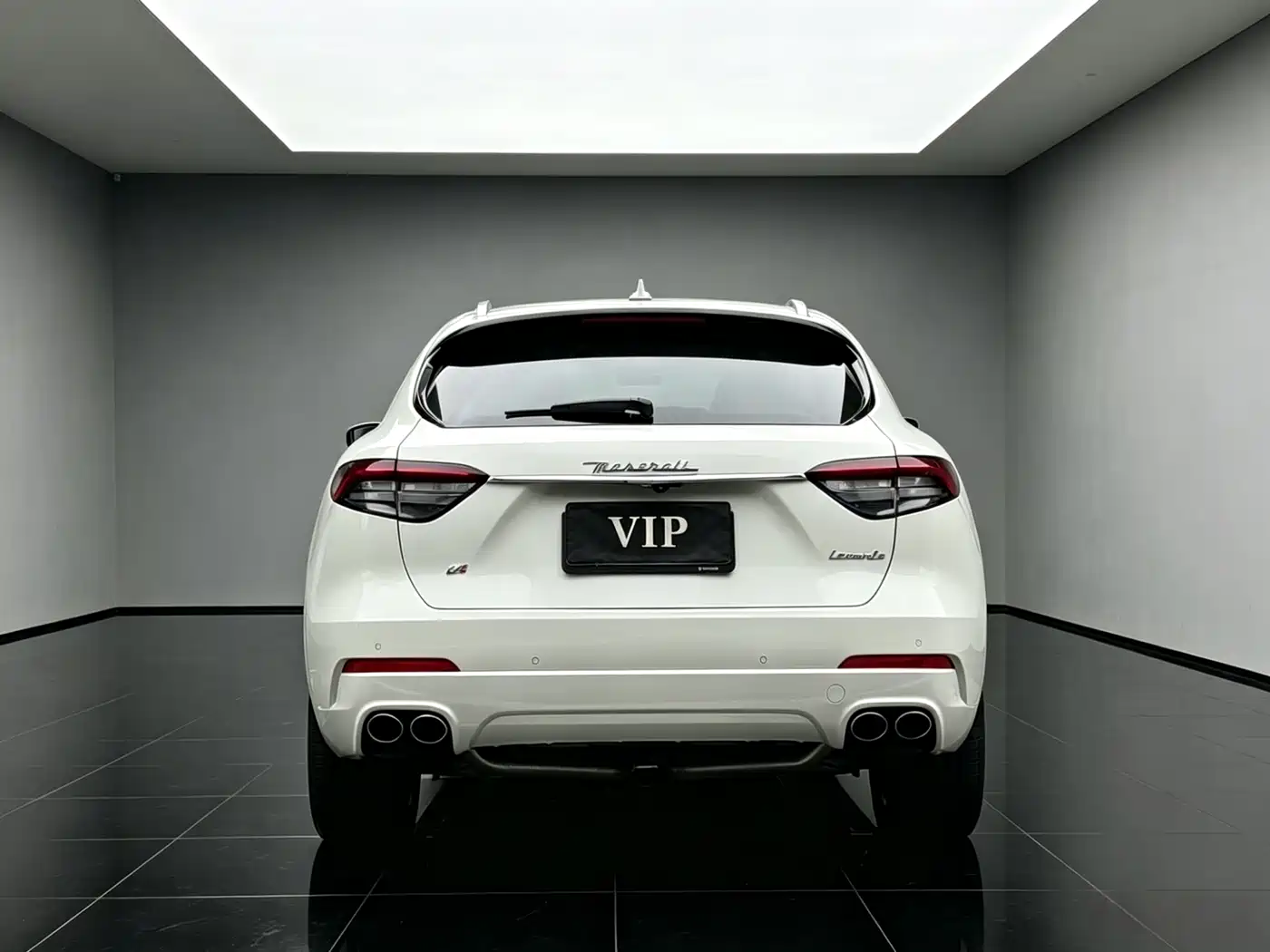 Maserati Levante 2018 3.0T Standard Edition фото 14