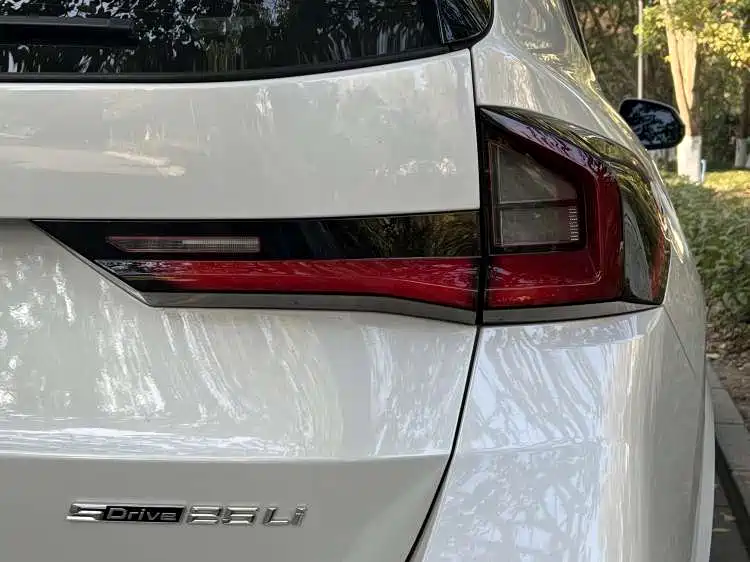 BMW X1 2024 xDrive25Li M Sport Package фото 8