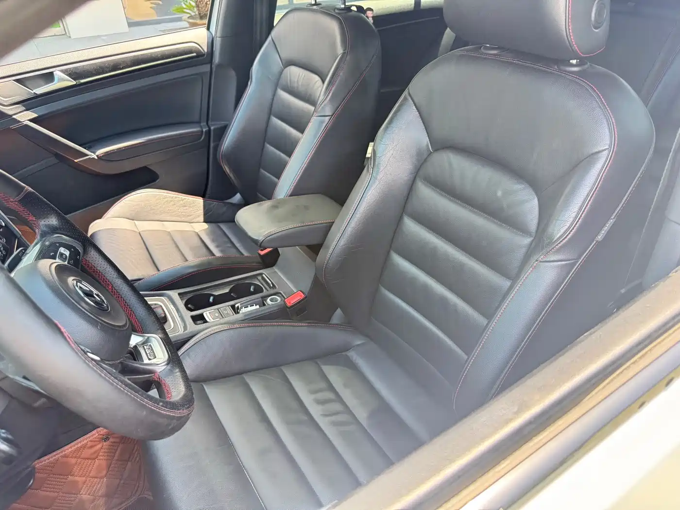Volkswagen Golf GTI 2016 2.0TSI GTI фото 6