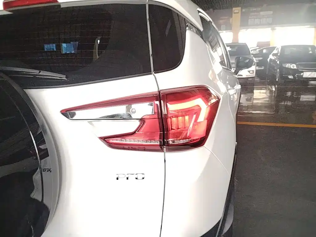 BYD Yuan Pro 2023 401KM Premium фото 24