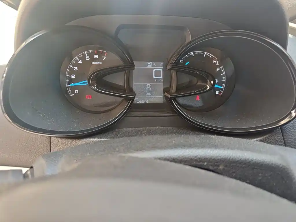 Dongfeng Aeolus Dongfeng Fengshen AX7 2015 2015 2.0L Automatic Smart Joy