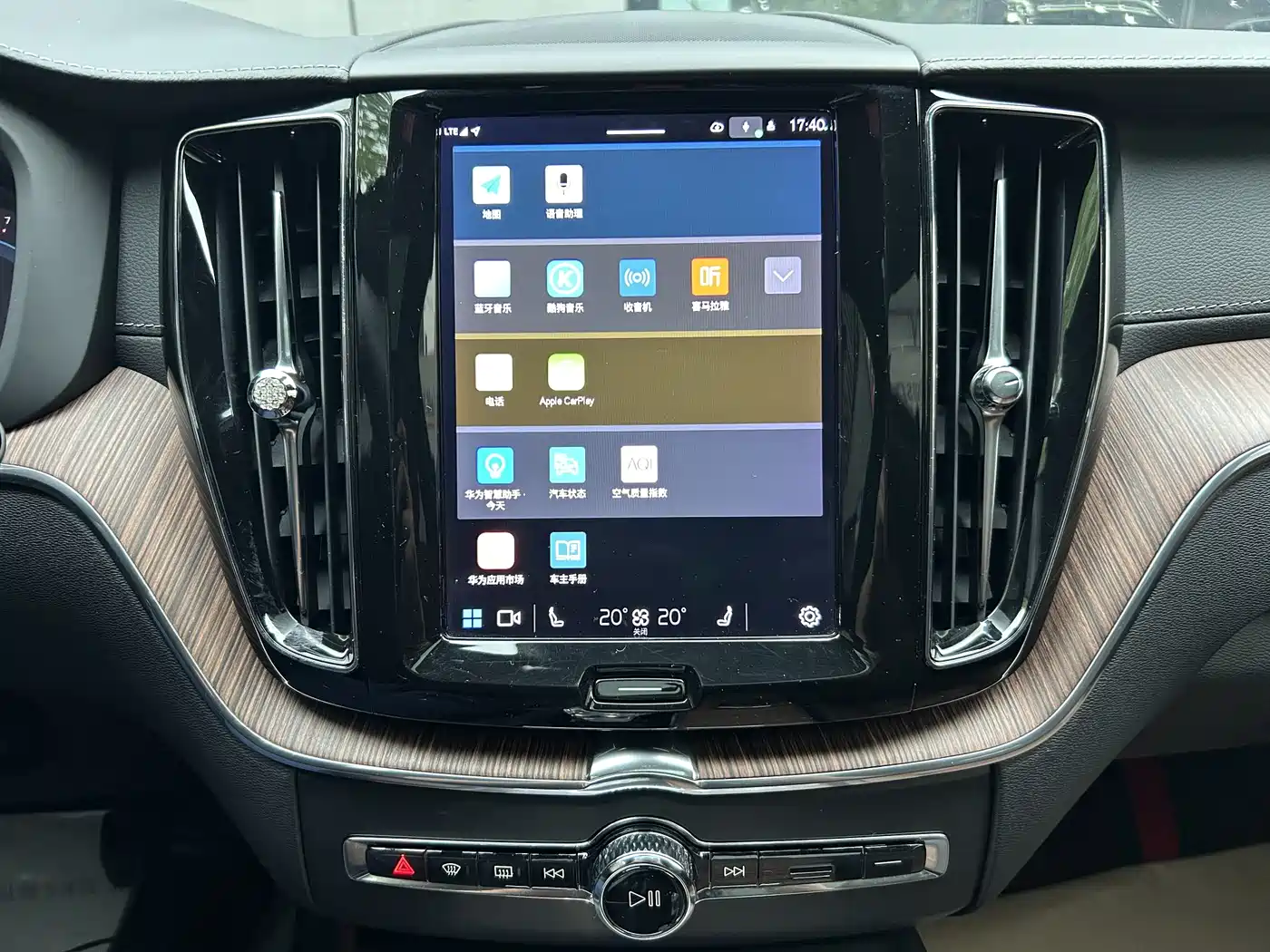 VOLVO XC60