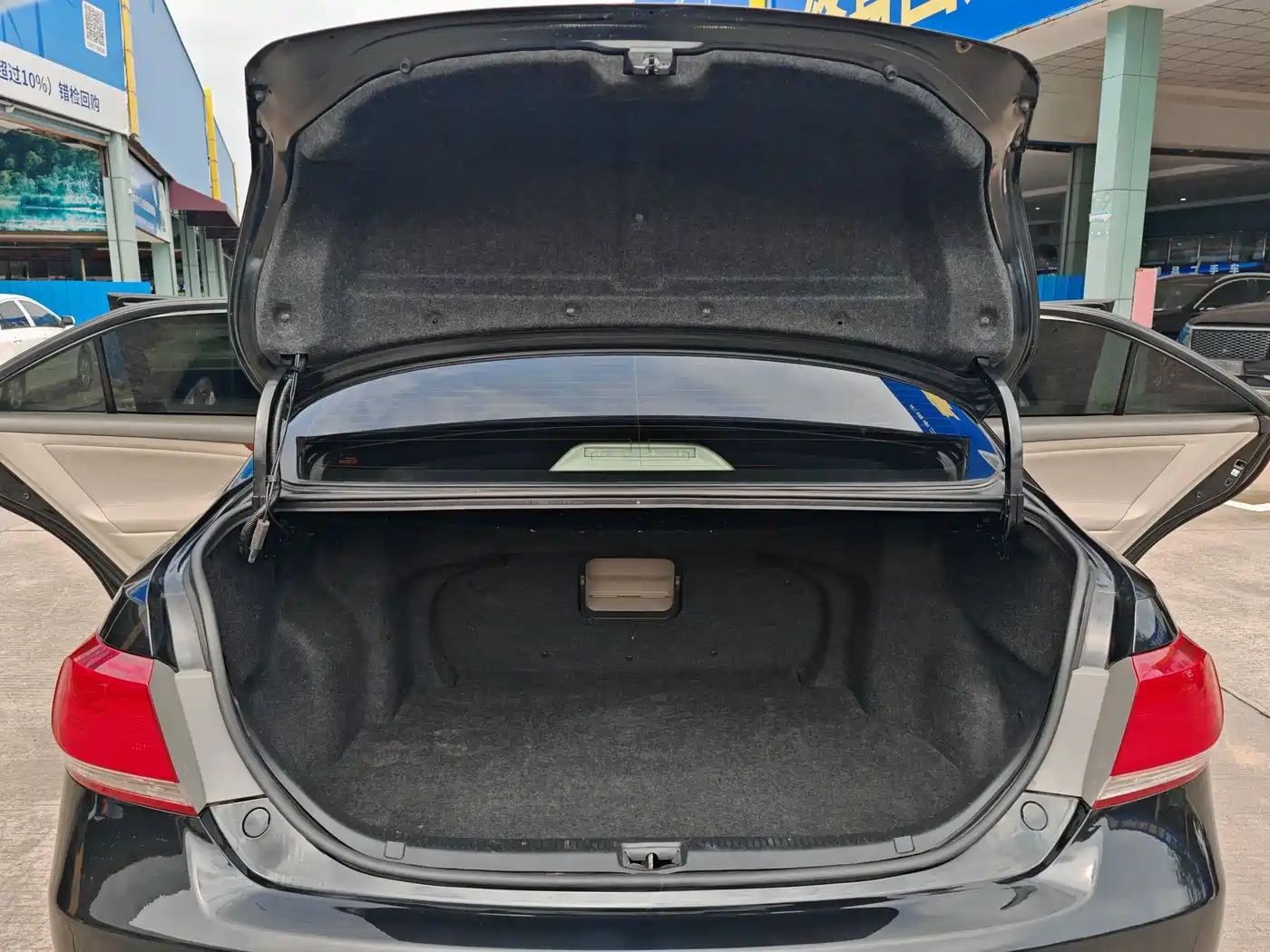 Toyota Camry 2013 200E Classic Elite Edition фото 15