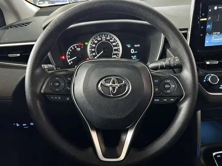 Toyota Frontlander 2022 2.0L CVT Luxury PLUS Edition фото 13