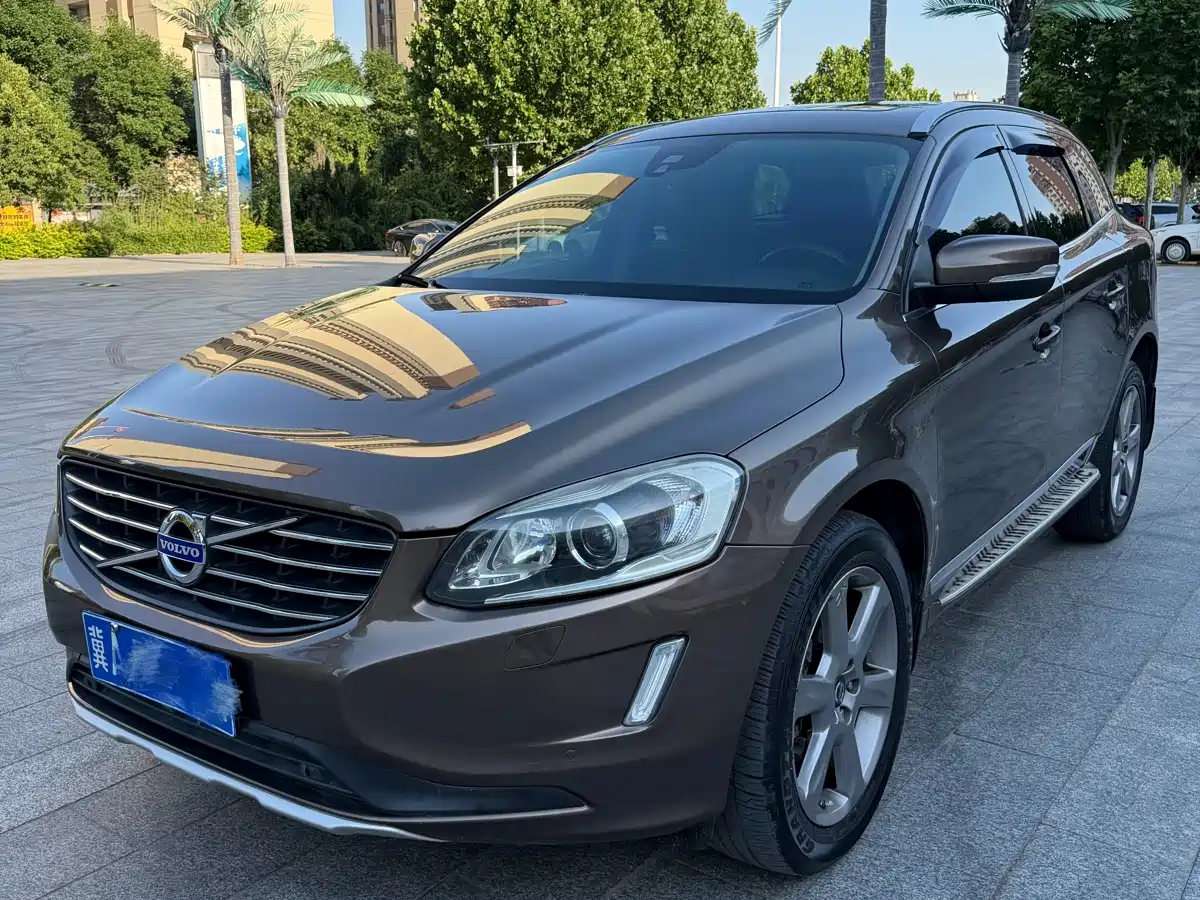 Volvo XC60 (Import) 2014 2015 T6 Momentum