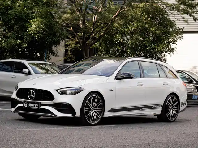Mercedes-Benz C-Class AMG 2025