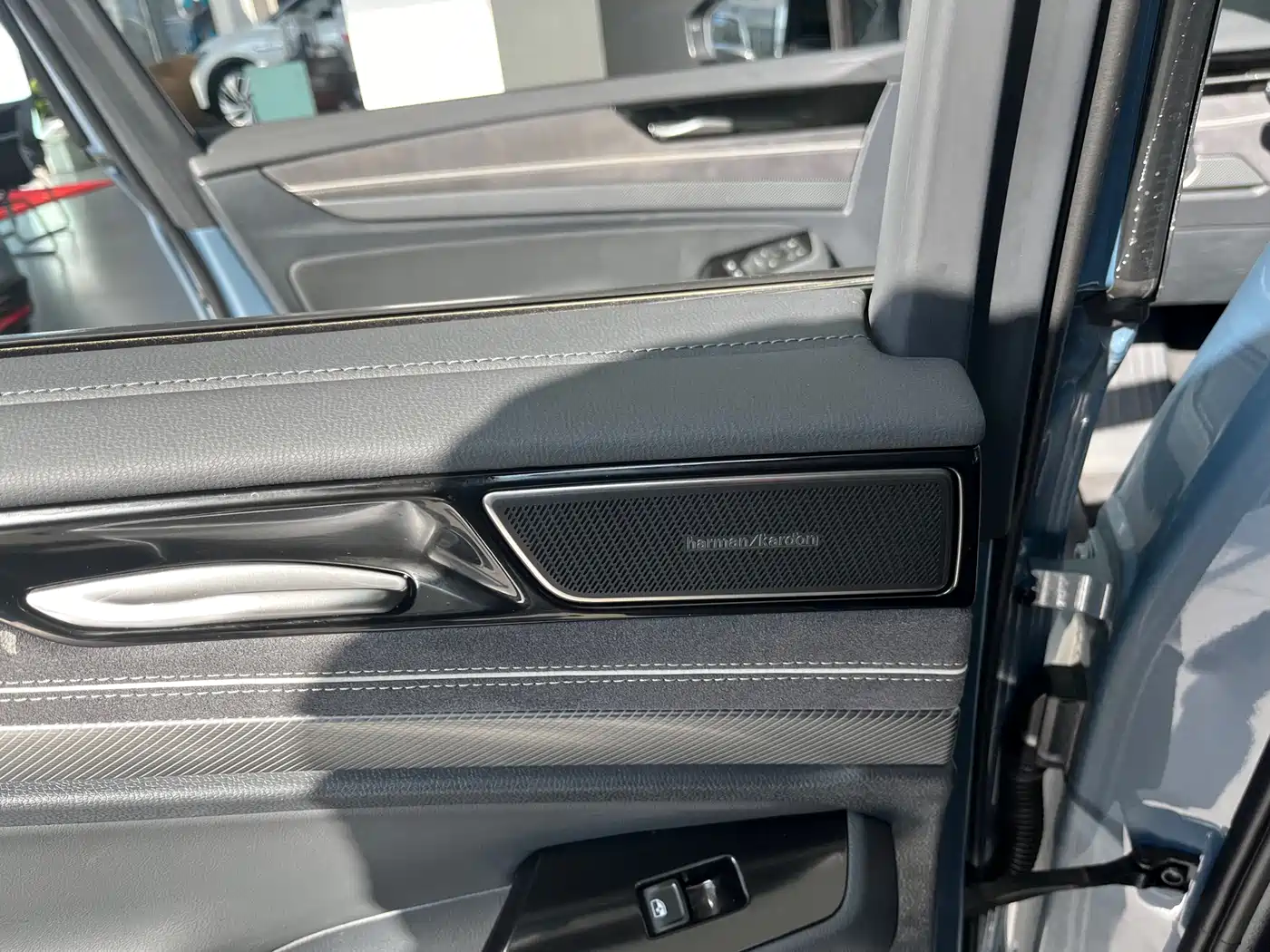 VOLKSWAGEN ID.7 VIZZION