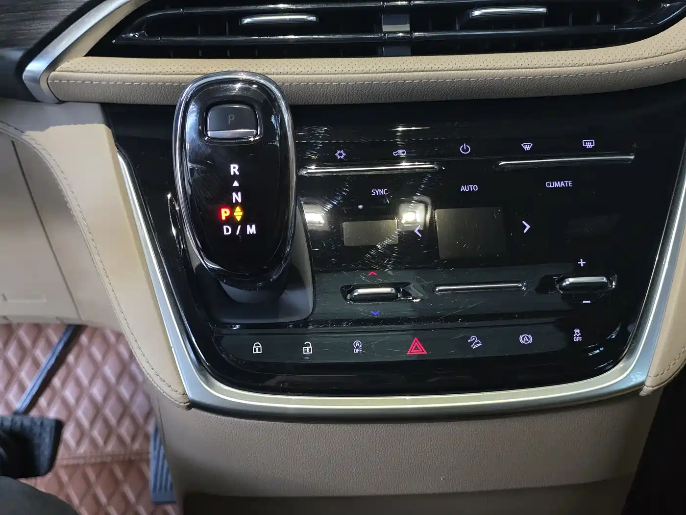 Buick GL8 2021 ES Landlord 653T Premium фото 13