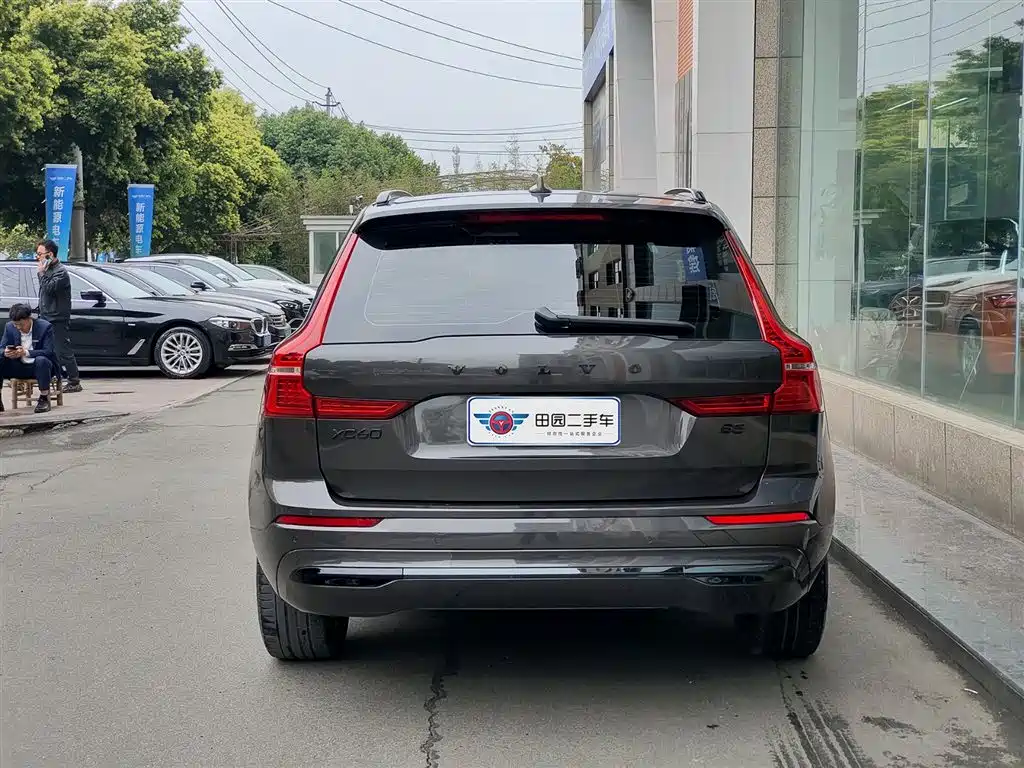 Фото 5 - Volvo XC60
