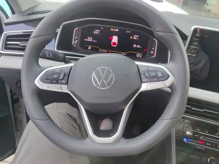 Volkswagen Tiguan L 2025 2024 300TSI Auto 2WD Smart Edition