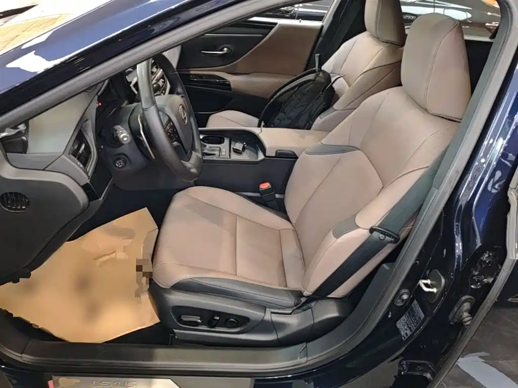 Lexus ES 2022 200 Excellence Edition фото 22