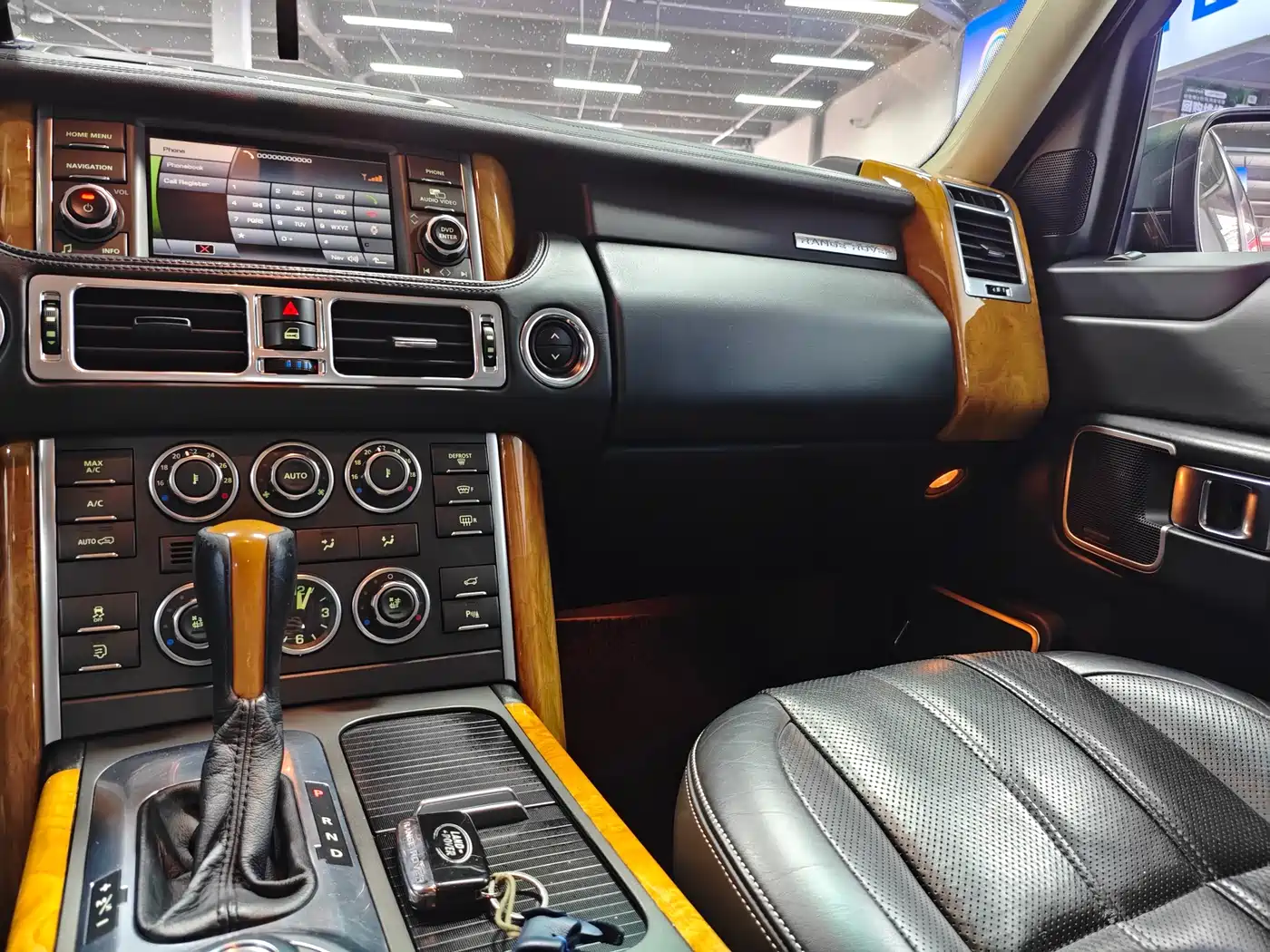 Land Rover Range Rover 2010 2010 5.0 SC V8 Genesis Premium