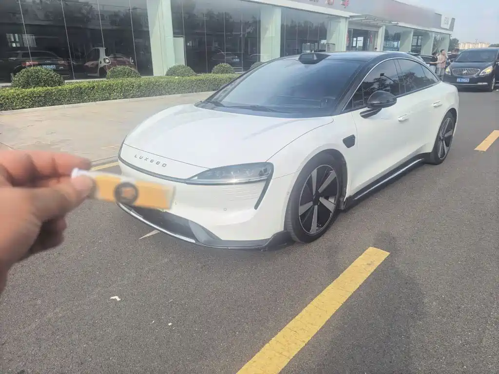 HIMA Zhijie S7 2024