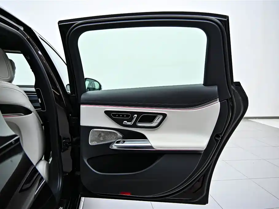Mercedes-Benz E-Class 2024 Model E 300 L Luxury фото 22