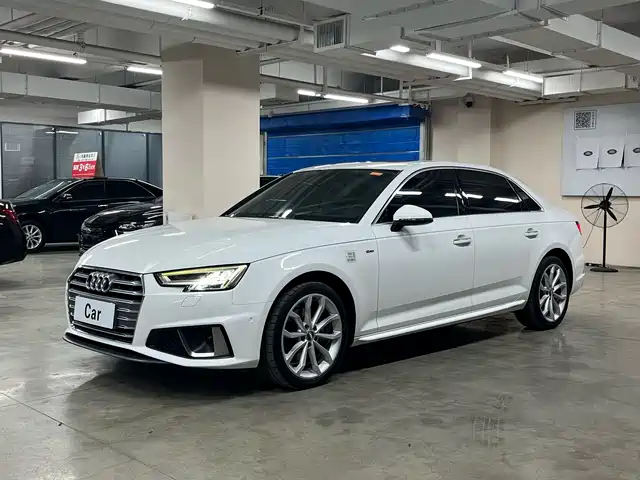 Audi A4L 2020