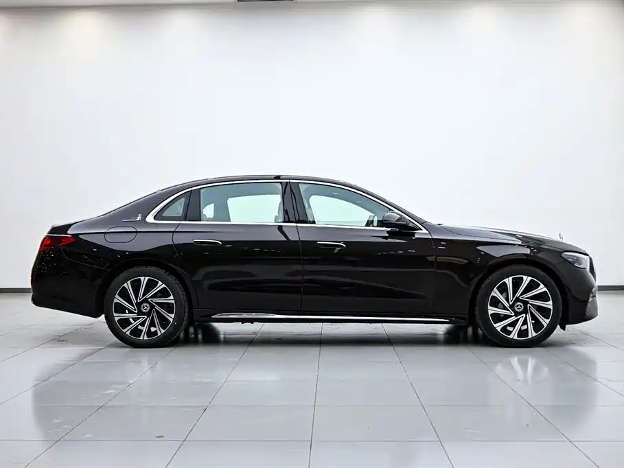 Mercedes-Benz E-Class 2024 Model E 300 L Luxury фото 7