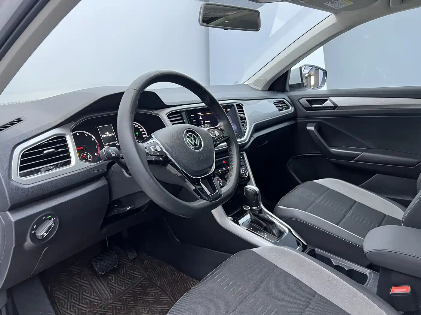 Volkswagen T-ROC 2021 280TSI DSG 2WD Comfort Connected фото 4