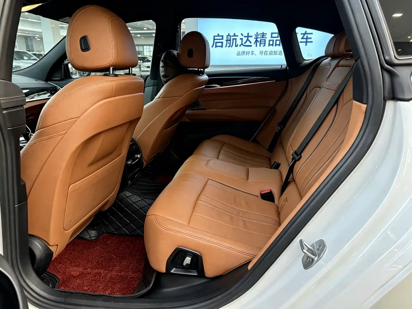 BMW 6 Series GT 2021 630i M Sport Package фото 9