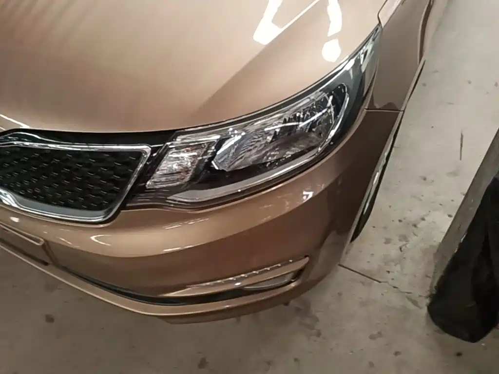 Kia K2 2017 2015 Sedan 1.4L AT GLS