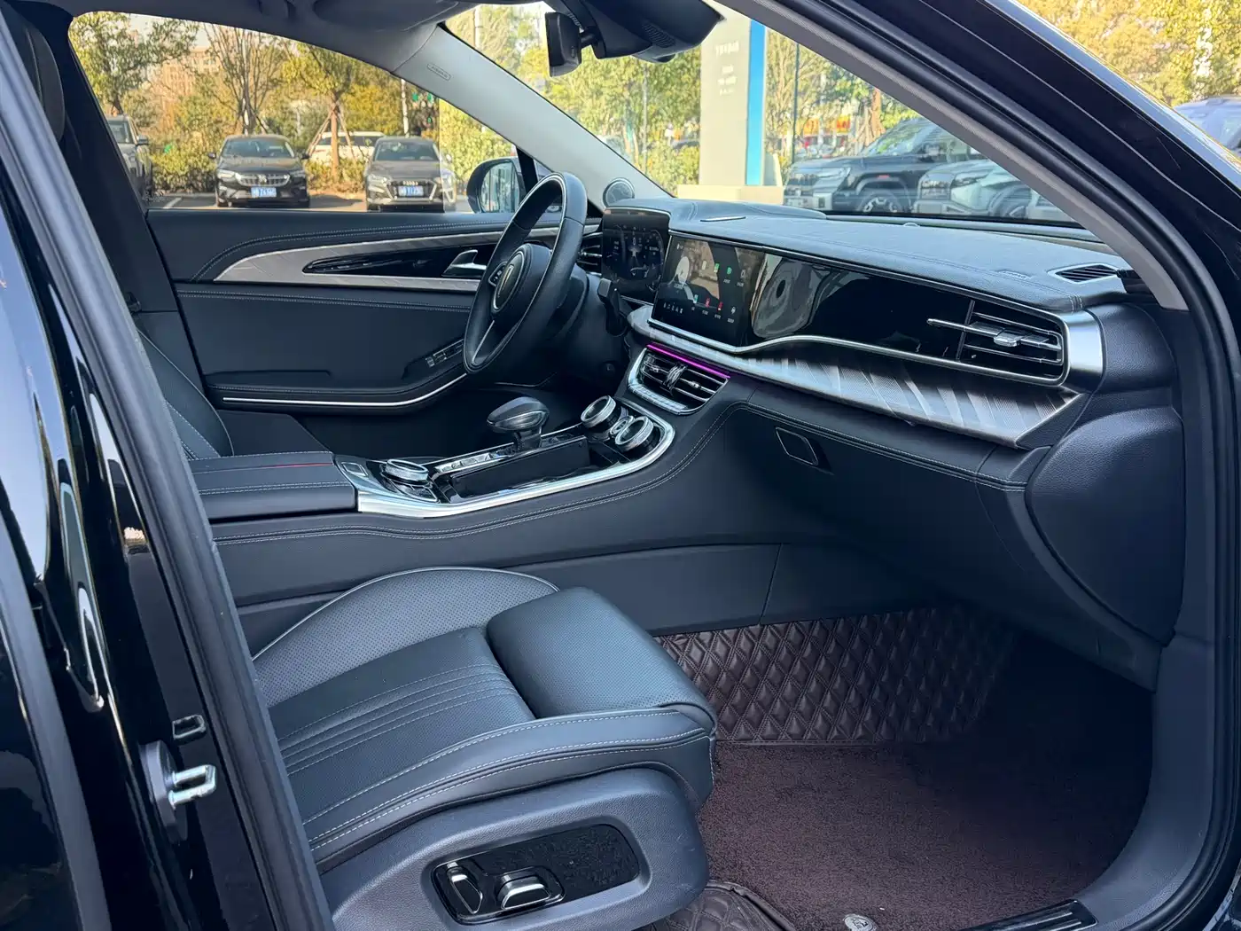 Hongqi H9 2020 2.0T Smart Connection Qi Xiang Edition фото 9