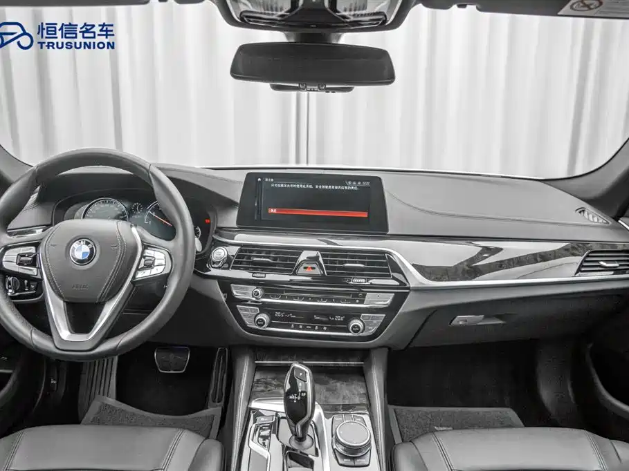BMW 5 Series 2018 525Li M Sport Package фото 13