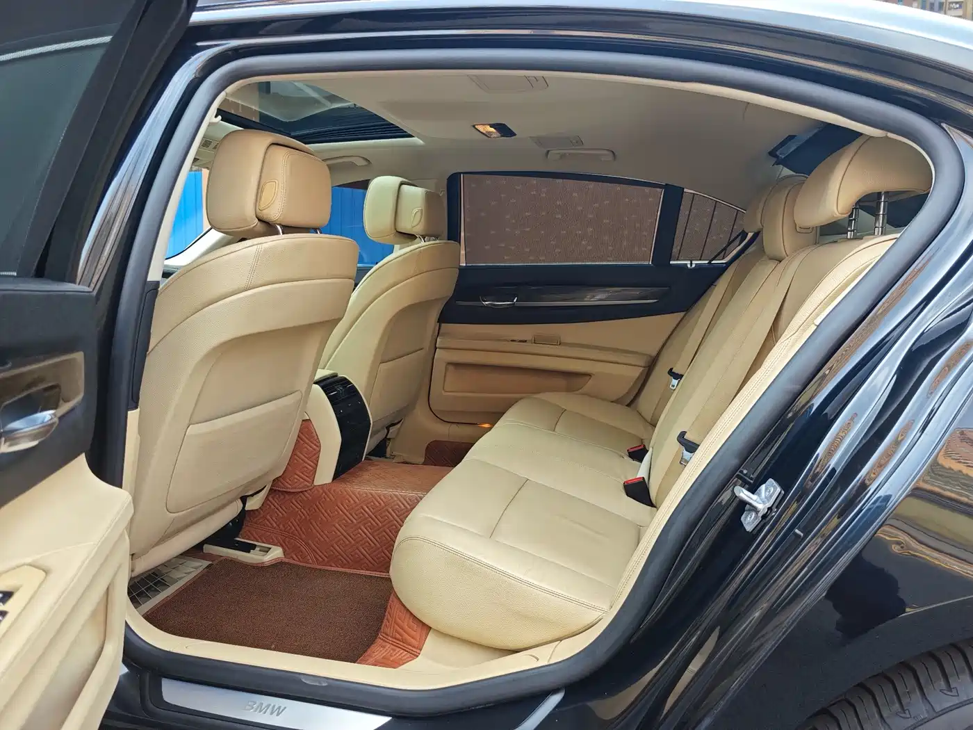 BMW 7 Series 2011 730Li Elegance фото 11