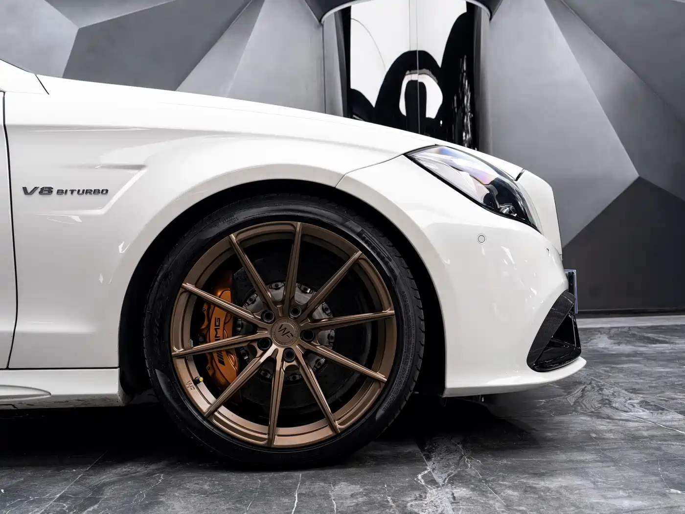 Mercedes-Benz CLS AMG 2015 AMG CLS 63 4MATIC фото 9