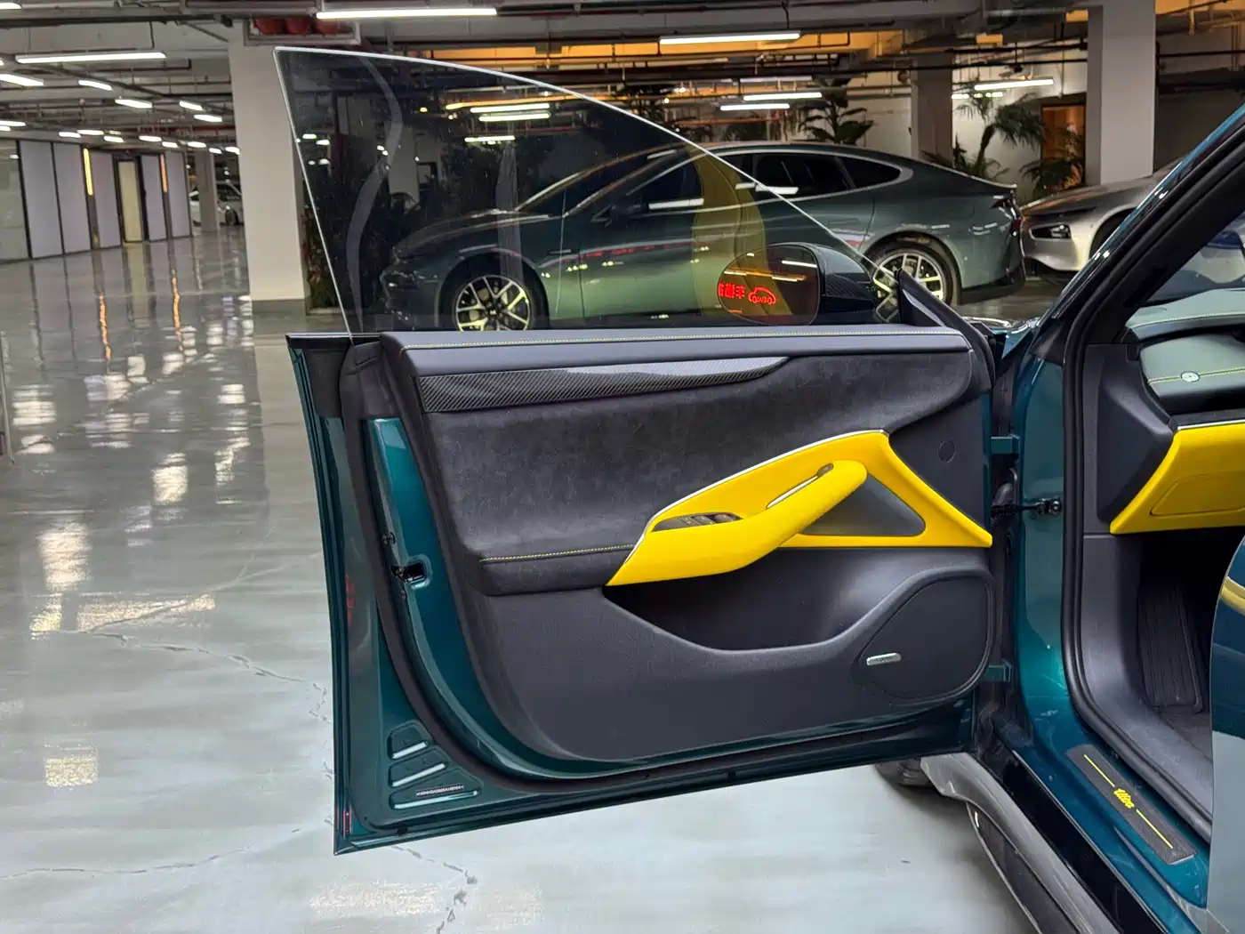 XIAOMI CAR XIAOMI SU7 ULTRA