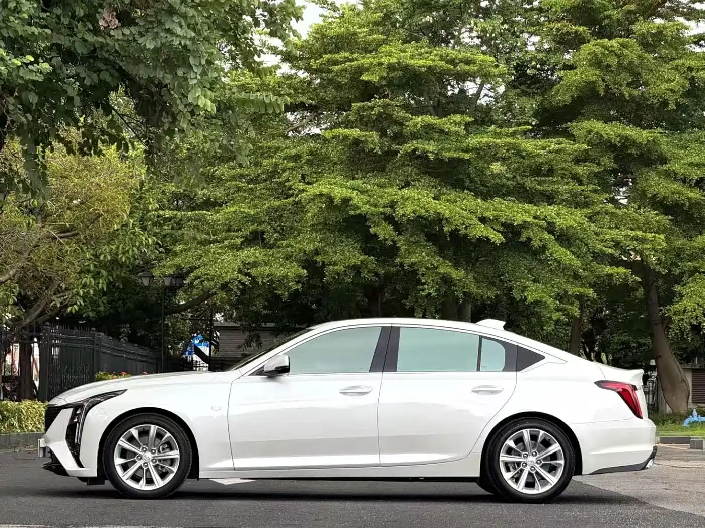 Cadillac CT5 2024 28T Luxury Model фото 16