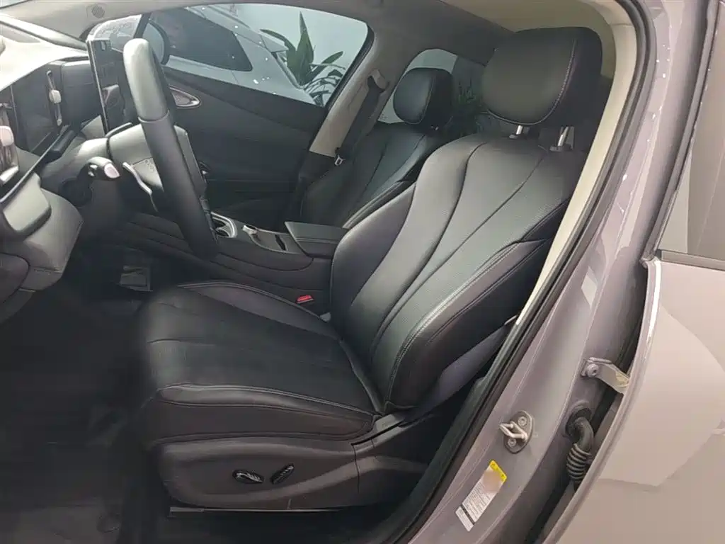 BYD Hai Shi 05 EV 2025 520KM Flagship Smart Navigation Edition фото 15