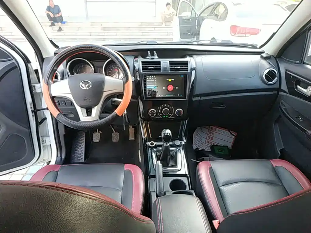 BAIC Huansu S3 2016 2016 1.5L Manual Startup Edition
