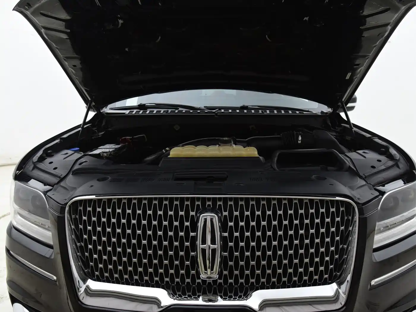 Lincoln Navigator 2019 3.5T Ultimate China VI фото 8