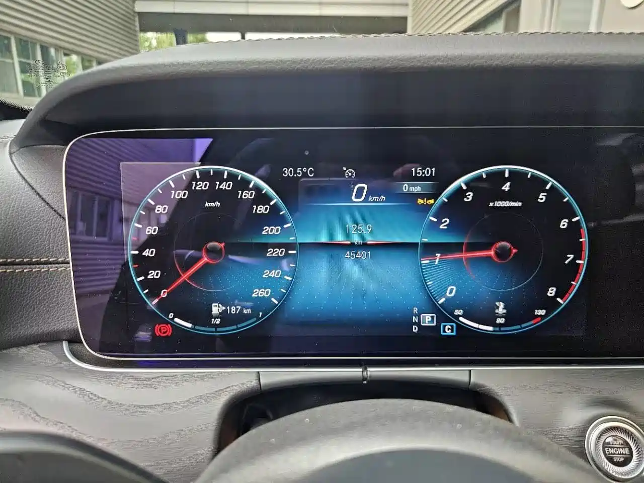 Mercedes-Benz E-Class 2023 E 300 L Sport Fashion фото 12