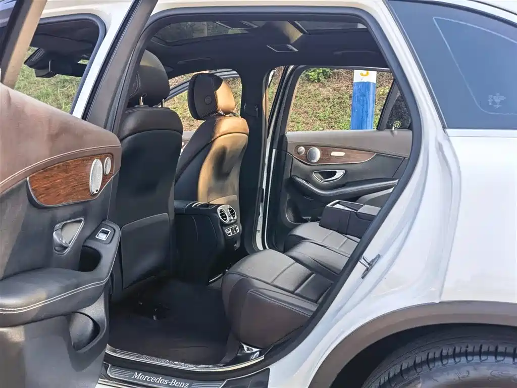Mercedes-Benz GLC 2021 GLC 300 L 4MATIC Sporty фото 10
