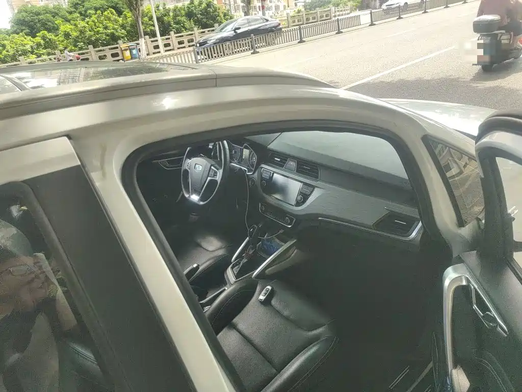Geely Vision X3 2017 2017 1.5L Automatic Premium