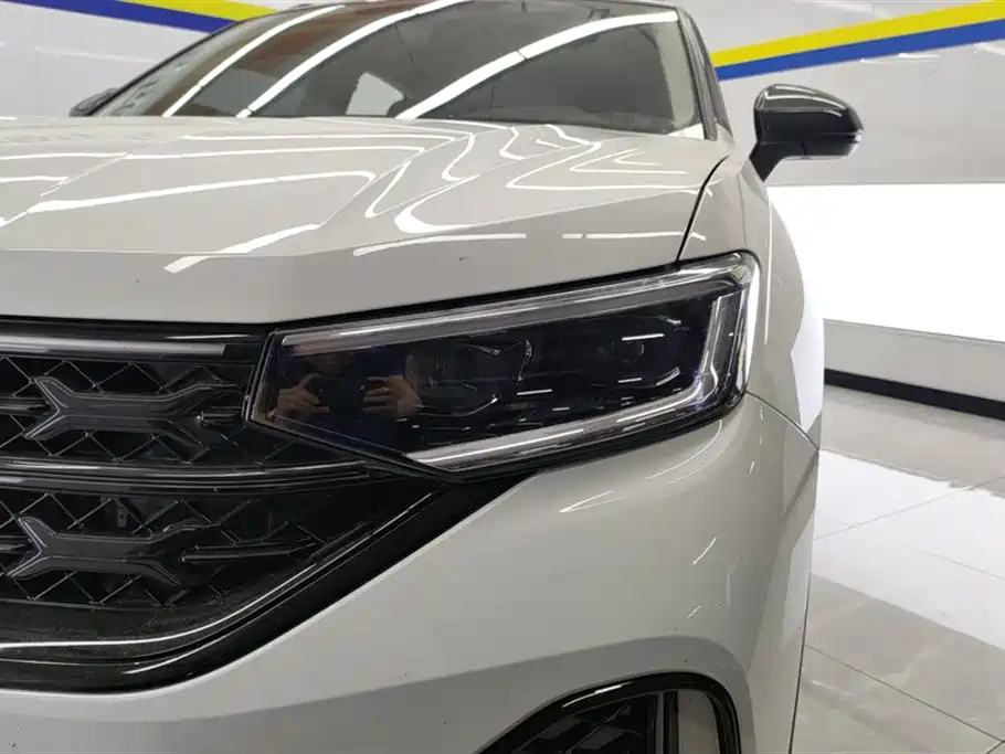 VOLKSWAGEN TANYUE X