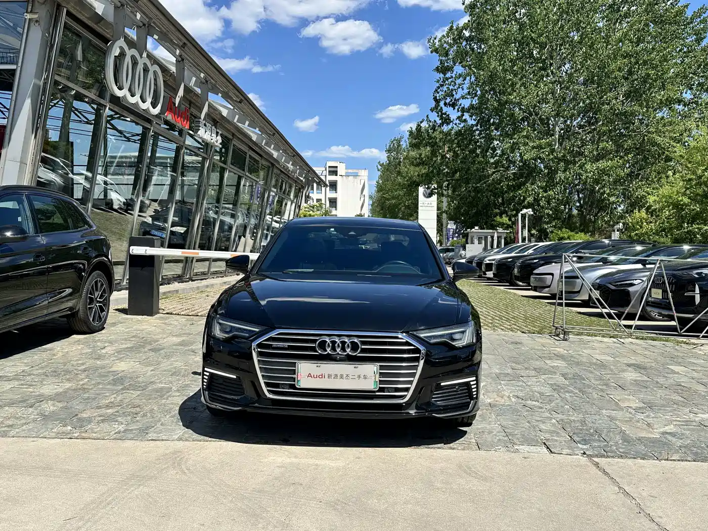 Audi A6L New Energy 2020 55 TFSI e quattro фото 3