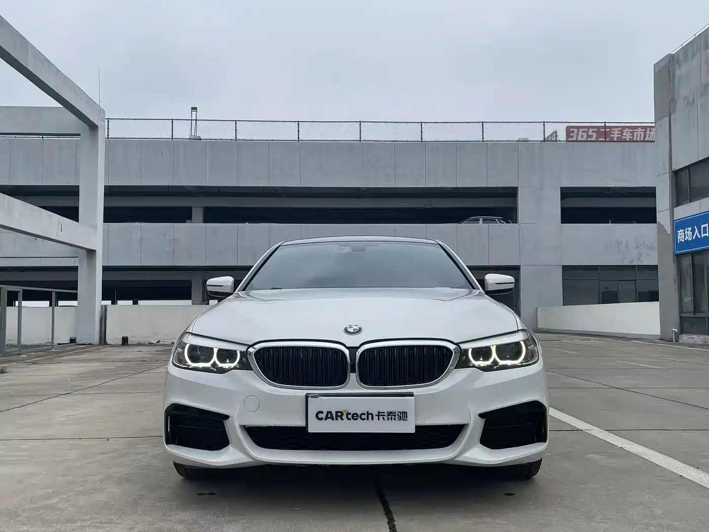 BMW 5 Series 2019 530Li Leading M Sport Package фото 2