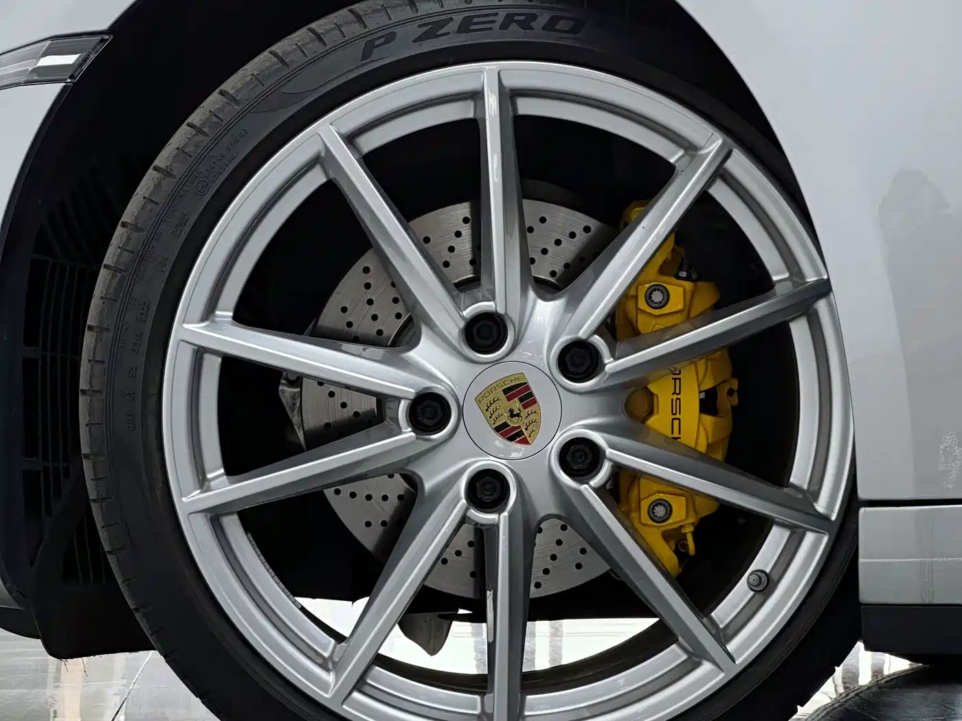Porsche 911 2023 Carrera 3.0T фото 8